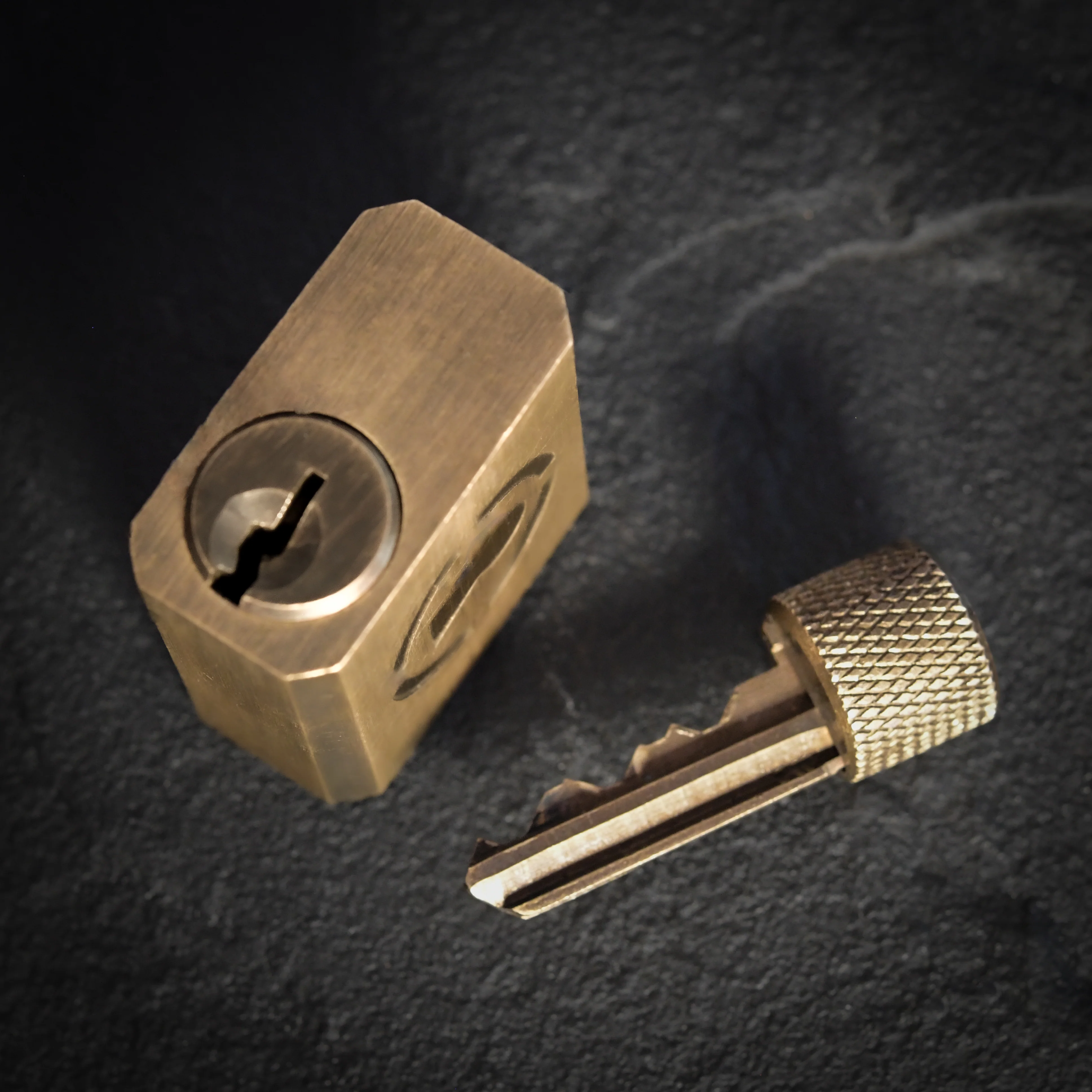 Cut Away Lock Serrated Pins - Image 3